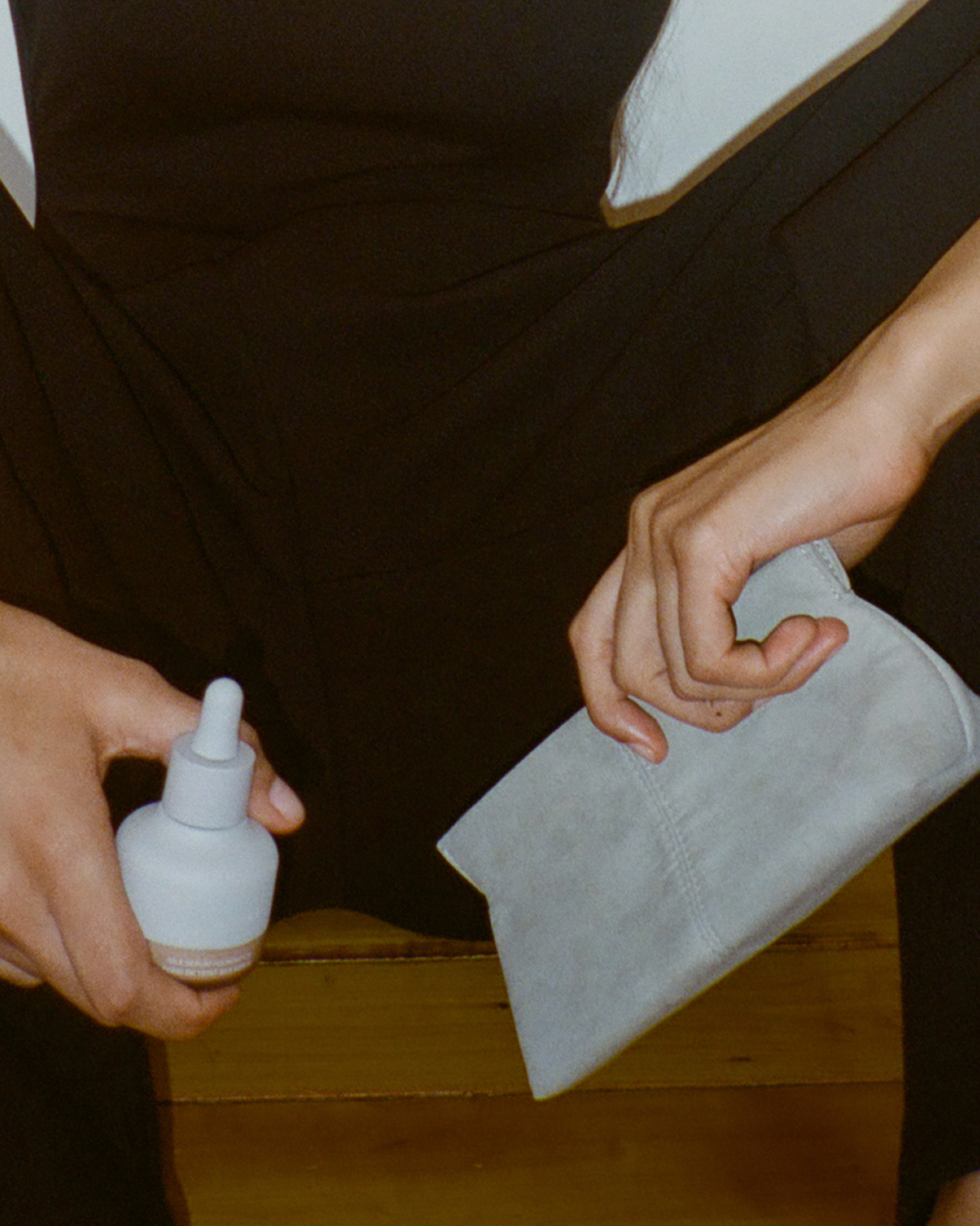 Dove Clutch Mini